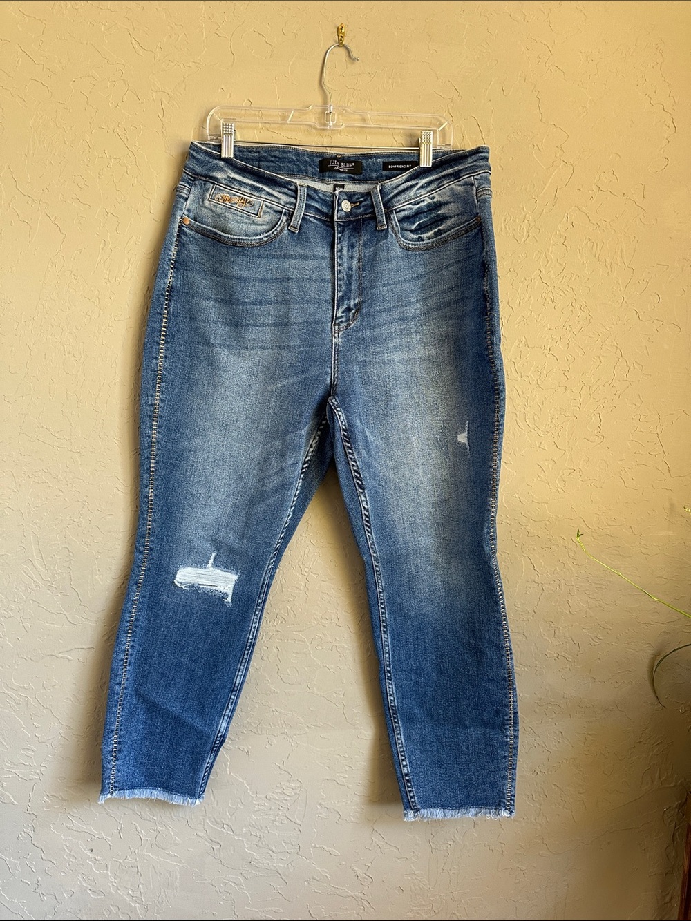 Judy Blue jeans  boyfriend fit Jean size 18 W raw him stitching style JB88108